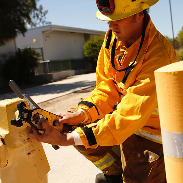 Hydrant Wrench Action 1